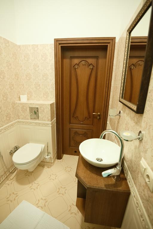 Гостевой Дом  Inn Львов Экстерьер фото